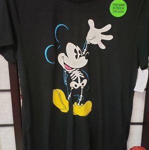 Women's Black t-shirt size XL